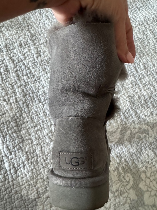 UGG Boots - Picture 4 of 7